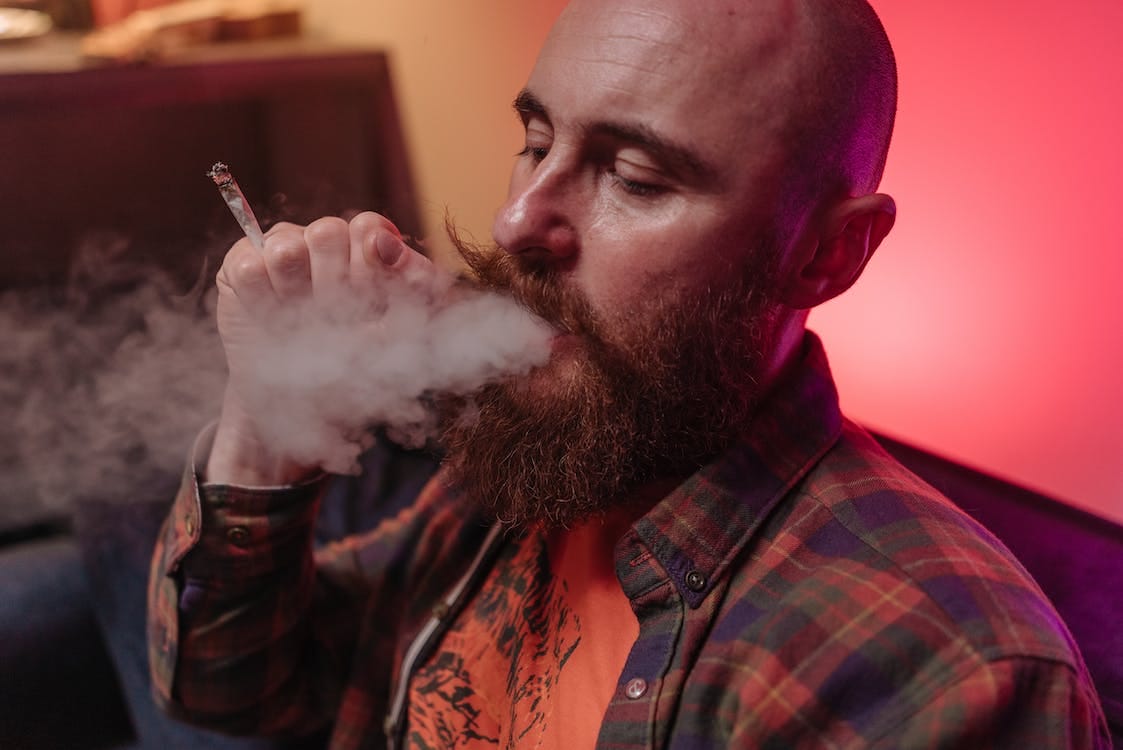 How to Smoke Weed | Kush Station Canada